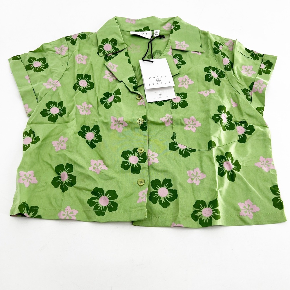 NWT Urban Outfitters Daisy Street Floral Crop Top Button Up Green Pink‎